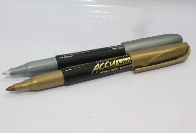 Viết lông Accu Line (bút nhũ vàng, có thể viết lên vải) (12c/hộp) – ảnh mô tả 2