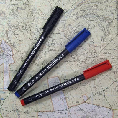 Bút lông dầu (dạ kính Staedtler 318 đen)
