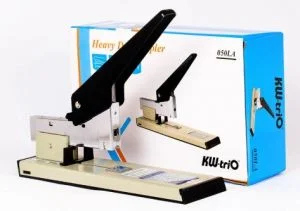 Bấm kim 050LA (KW TRIO Chính hãng-200 tờ))